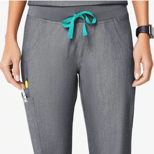 FIGS Kade Petite Cargo Scrub Pants size SP